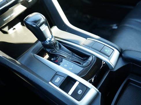 Used 2016 Honda Civic Touring image 22