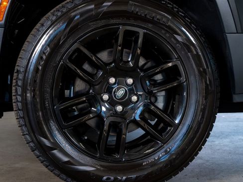 Used 2024 Land Rover Defender 90 S AWD/4WD image 10