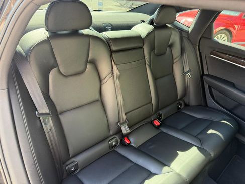 Used 2018 Volvo S90 T5 Momentum w/ Convenience Package FWD image 43