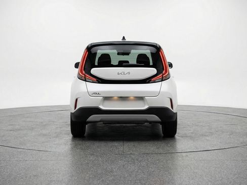 Used 2025 Kia Soul LX w/ LX Technology Package image 7