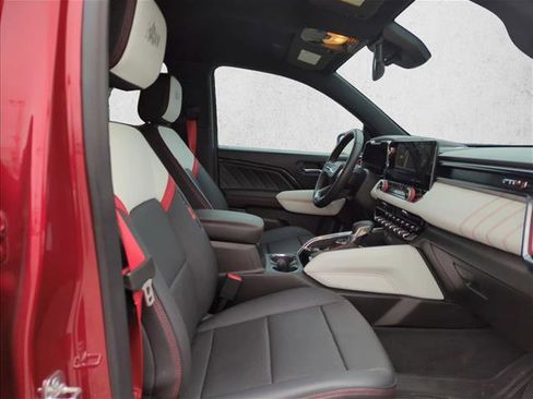 Used 2024 GMC Canyon AT4X w/ AT4X AEV Edition image 22