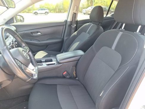 Certified 2022 Nissan Sentra SV FWD image 10