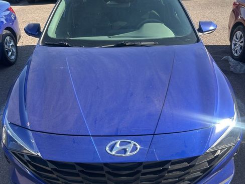 Used 2023 Hyundai Elantra SEL w/ Convenience Package FWD image 1
