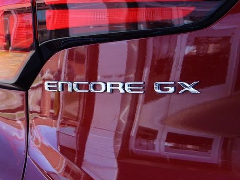 Certified 2024 Buick Encore GX Preferred FWD image 17