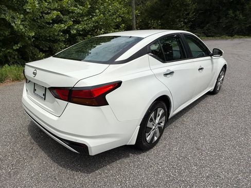 Used 2023 Nissan Altima 2.5 S FWD image 6