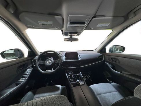 Used 2021 Nissan Rogue S AWD/4WD image 12