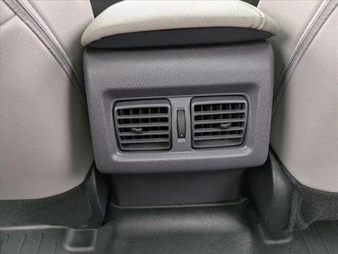 Used 2023 Toyota Camry XLE image 18