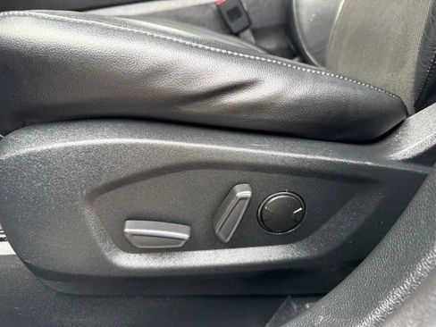 Used 2020 Ford Edge Titanium w/ Equipment Group 301A AWD/4WD image 22