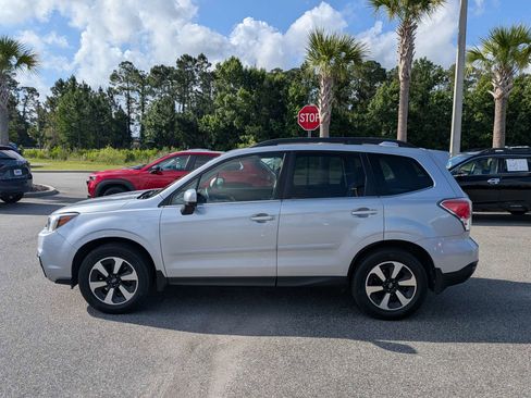 Used 2018 Subaru Forester 2.5i Limited AWD/4WD image 6