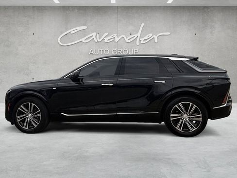 Certified 2024 Cadillac Lyriq Luxury AWD/4WD image 13