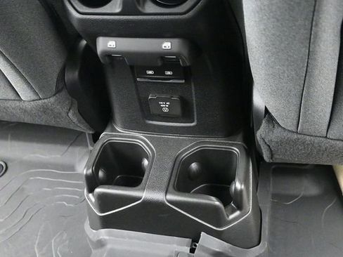 Used 2024 Jeep Gladiator Sport image 18