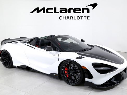 Used 2022 McLaren 765LT image 2