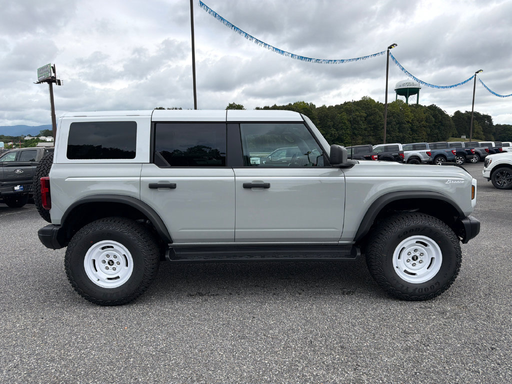 New 2026 Ford Bronco Heritage Edition AWD/4WD image 8