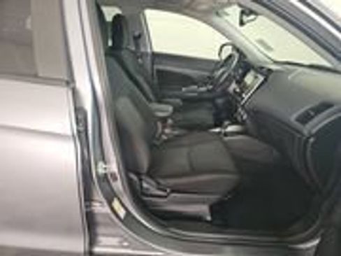 Used 2021 Mitsubishi Outlander Sport SE image 3