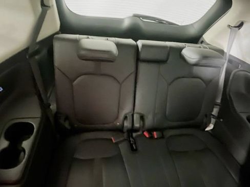 Used 2023 Honda Pilot EX-L image 5