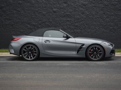 Used 2026 BMW Z4 M40i RWD image 8