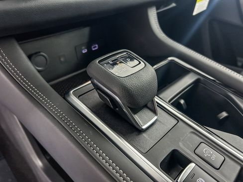 Certified 2025 Nissan Pathfinder Platinum w/ Cargo Package image 20