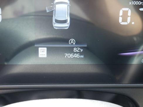 Used 2023 Kia Sportage EX AWD/4WD image 22