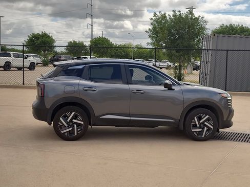 Certified 2026 Nissan Kicks SV FWD image 4