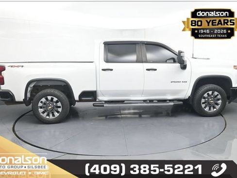 Used 2024 Chevrolet Silverado 2500 Custom w/ Custom Value Package AWD/4WD image 2
