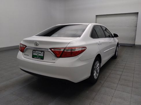 Used 2016 Toyota Camry LE image 9