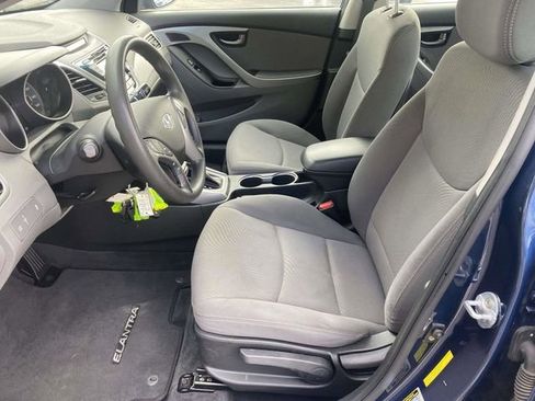 Used 2015 Hyundai Elantra SE w/ Option Group 02 image 16
