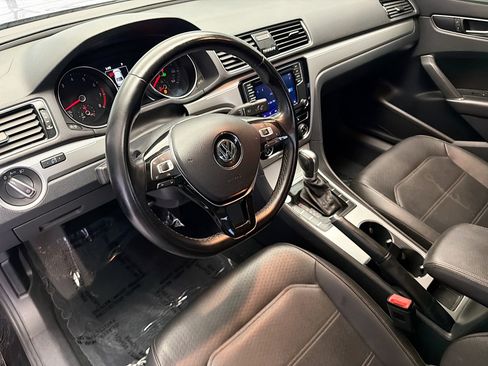 Used 2019 Volkswagen Passat 2.0T Wolfsburg w/ Wheels & Sunroof Package image 7