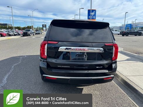 Used 2023 GMC Yukon SLT AWD/4WD image 15