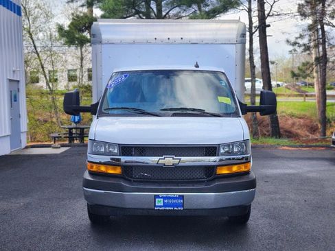 Used 2022 Chevrolet Express 3500 w/ Power Convenience Package RWD image 8