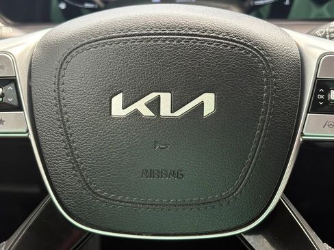 Used 2024 Kia Telluride S FWD image 22