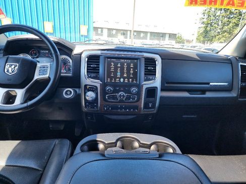 Used 2016 RAM 1500 Laramie w/ Convenience Group AWD/4WD image 16