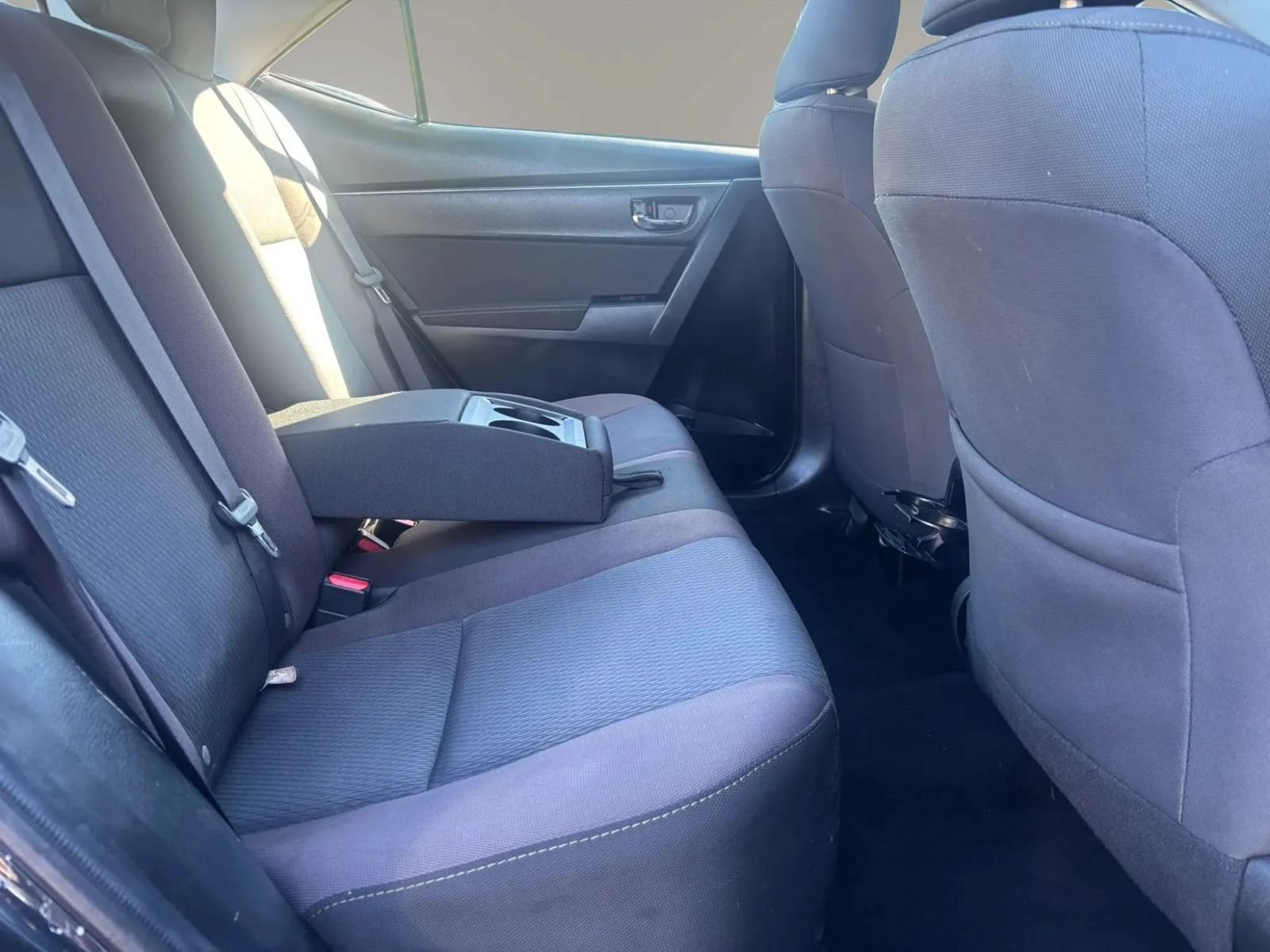 Used 2017 Toyota Corolla LE FWD image 14