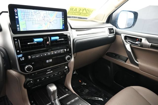 Used 2023 Lexus GX 460 Premium w/ Premium Package AWD/4WD image 18