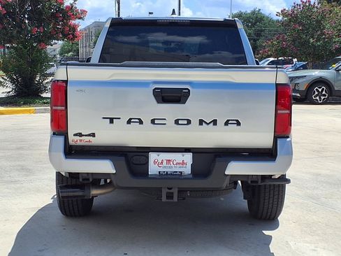 Certified 2025 Toyota Tacoma SR5 AWD/4WD image 6