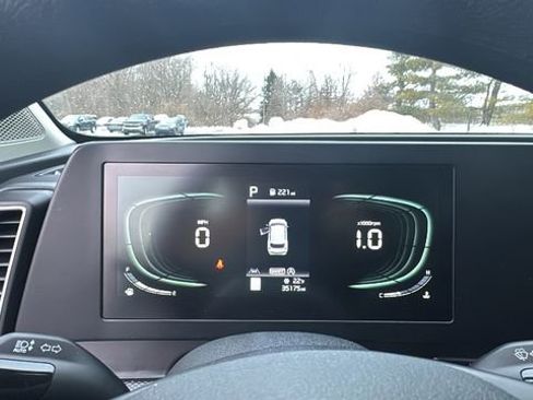 Used 2024 Kia Sportage LX image 15