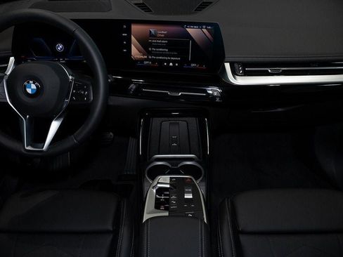 Used 2025 BMW X1 xDrive28i w/ Premium Package image 39