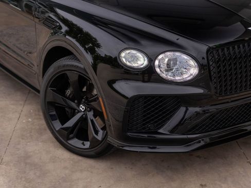 Certified 2024 Bentley Bentayga AWD/4WD image 7
