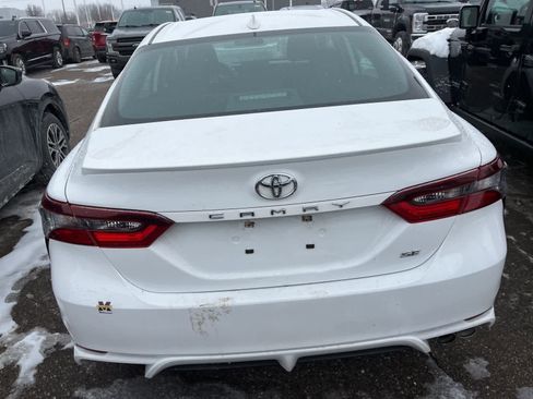 Used 2024 Toyota Camry SE image 14