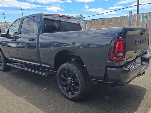 Used 2025 RAM 2500 Big Horn AWD/4WD image 6