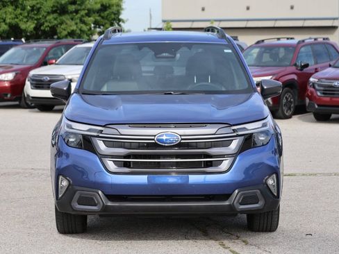 Used 2025 Subaru Forester Limited AWD/4WD image 5