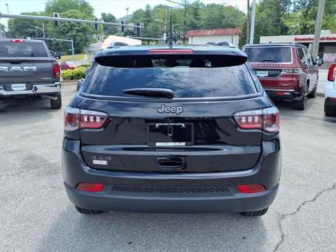 New 2026 Jeep Compass Latitude AWD/4WD image 5