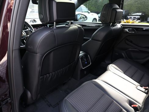 Used 2025 Porsche Macan Turbo AWD/4WD image 18