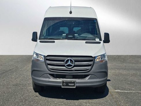 Used 2025 Mercedes-Benz Sprinter 2500 image 6