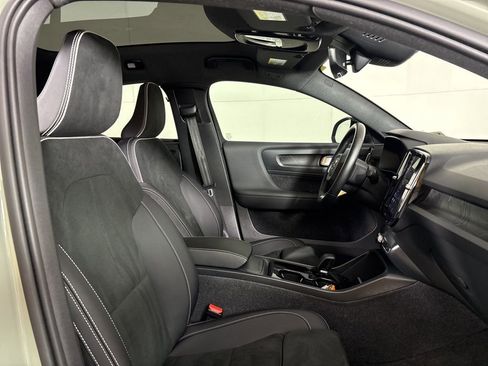 Used 2023 Volvo C40 P8 Recharge Plus AWD/4WD image 15