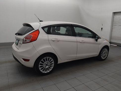 Used 2016 Ford Fiesta Titanium image 10