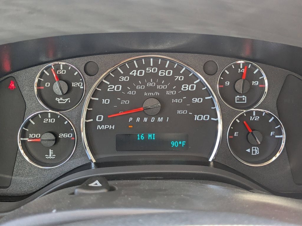 New 2025 Chevrolet Express 3500 w/ Power Convenience Package RWD image 28