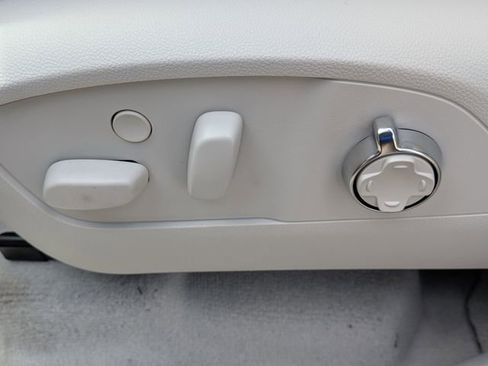 New 2026 Buick Enclave Avenir FWD image 18