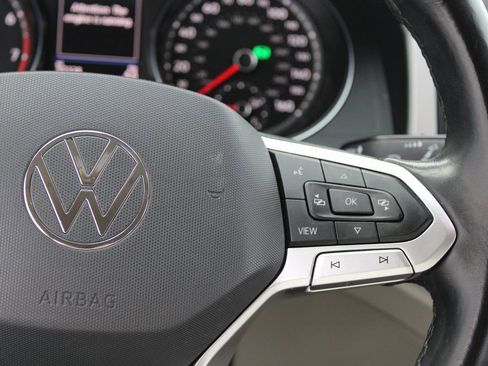 Certified 2021 Volkswagen Atlas SE image 14