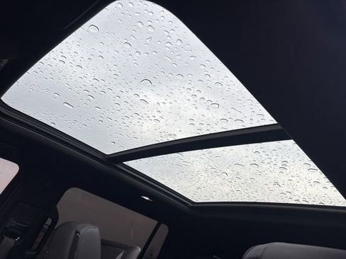 Used 2024 Cadillac Escalade ESV Premium Luxury w/ Performance Package image 6