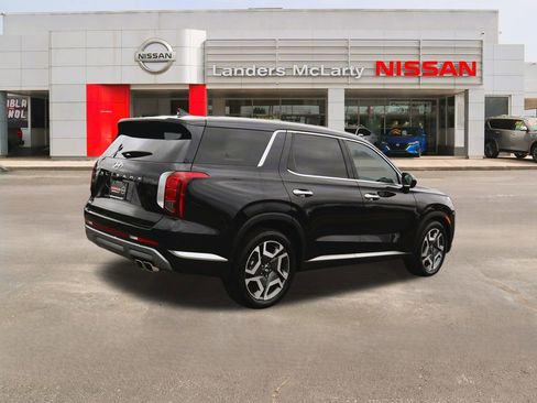Used 2025 Hyundai Palisade Limited image 3
